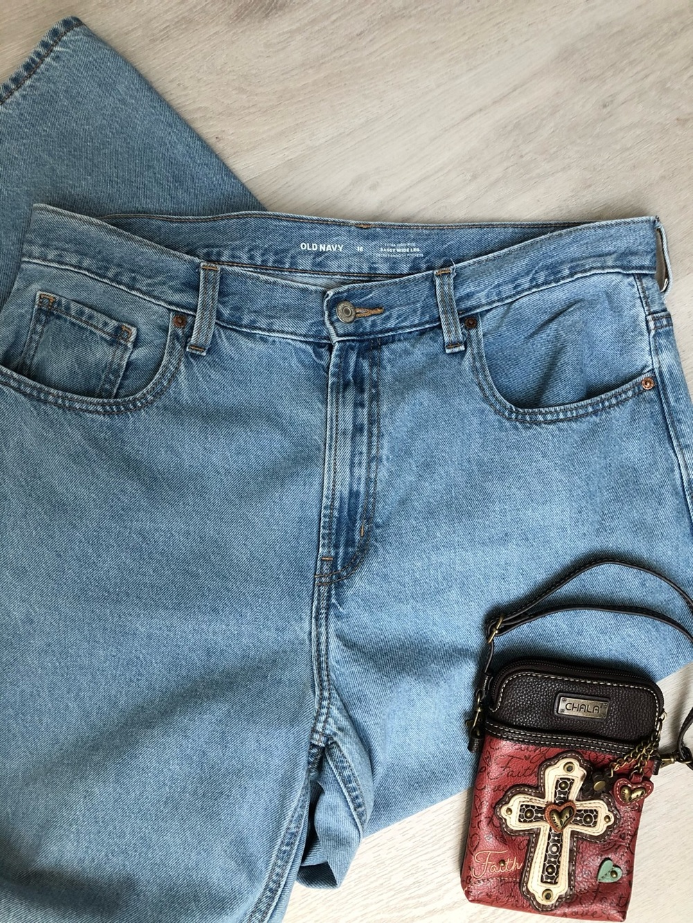 Old Navy High Rise Wide Leg Baggy Jeans Light Wash Size 16 - Picture 6 of 12